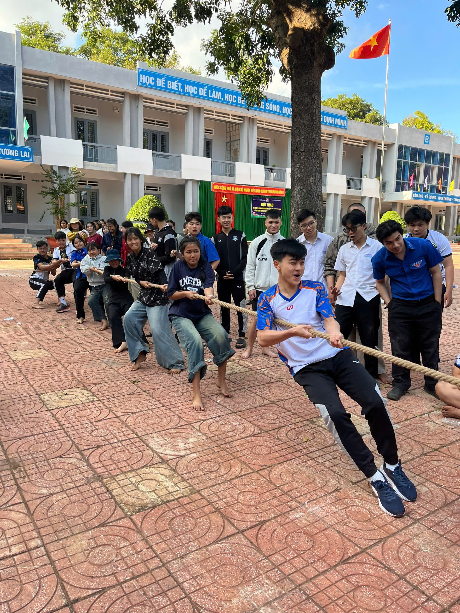 NGÀY HỘI HỌC SINH – SINH VIÊN 09/01