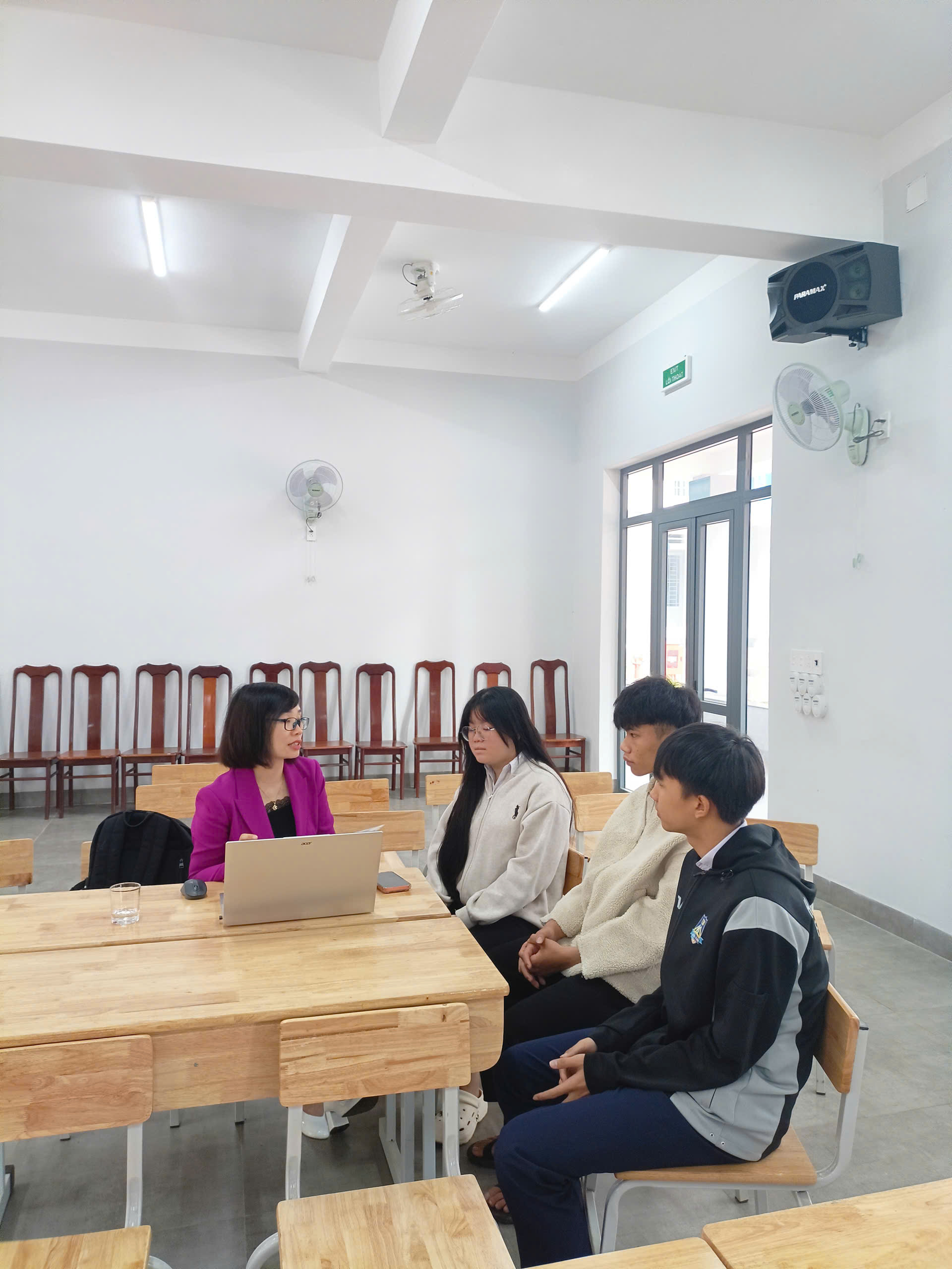 TỔ CHỨC KHẢO SÁT TẠI TRUNG TÂM GDNN - GDTX BUÔN MA THUỘT